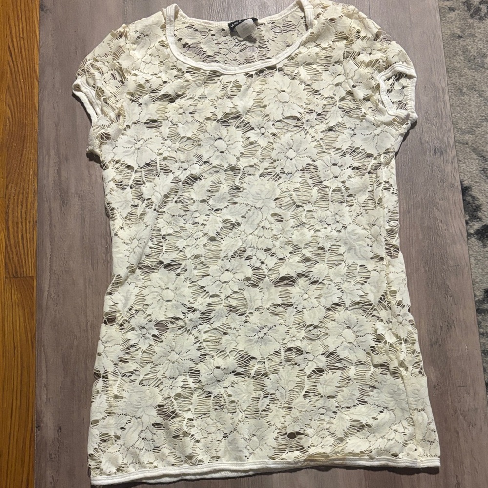 Wet Seal Cream Lace Short Sleeve Top